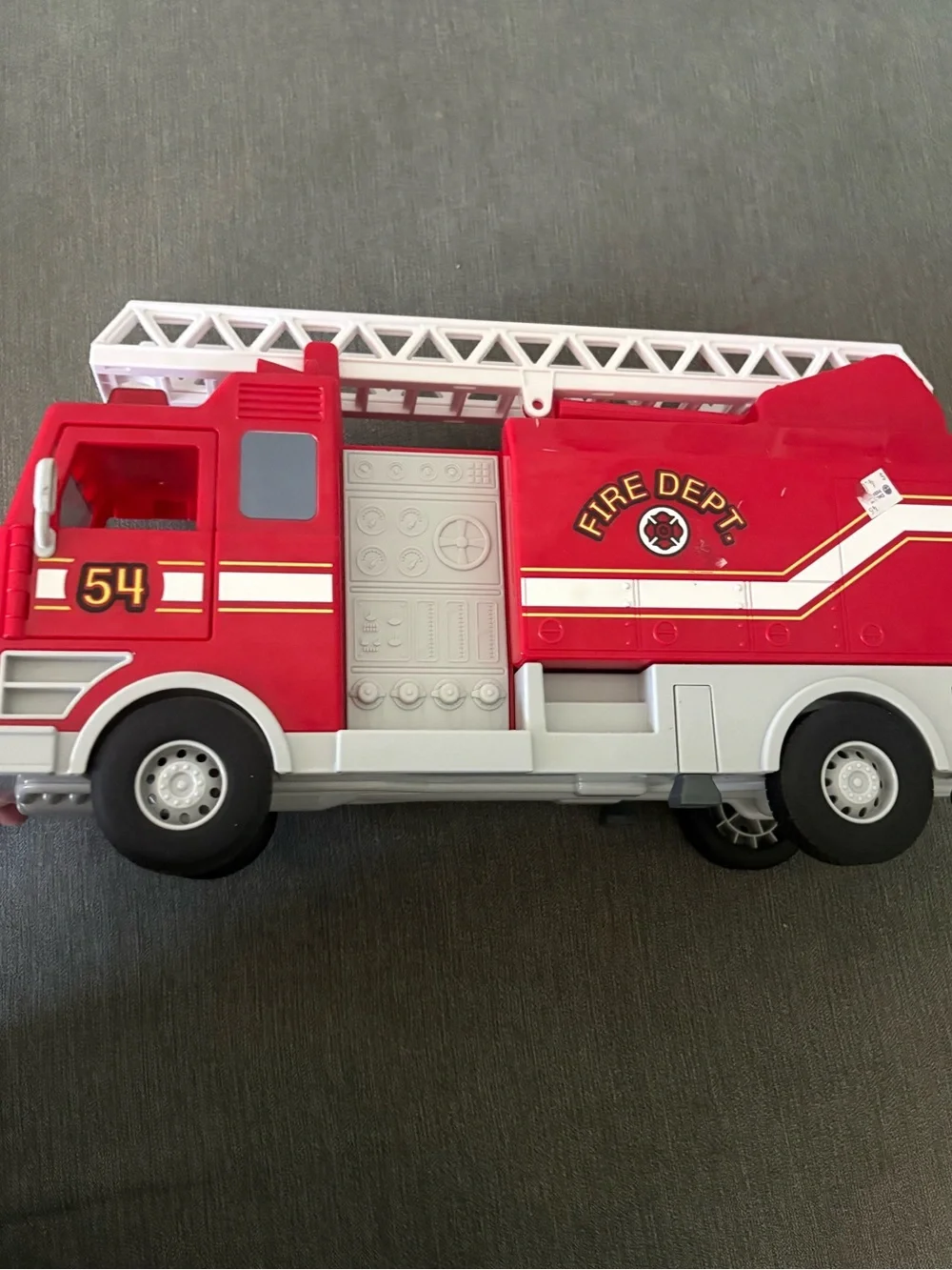 LAKESHORE LEARNING Real-Action Fire Engine Truck